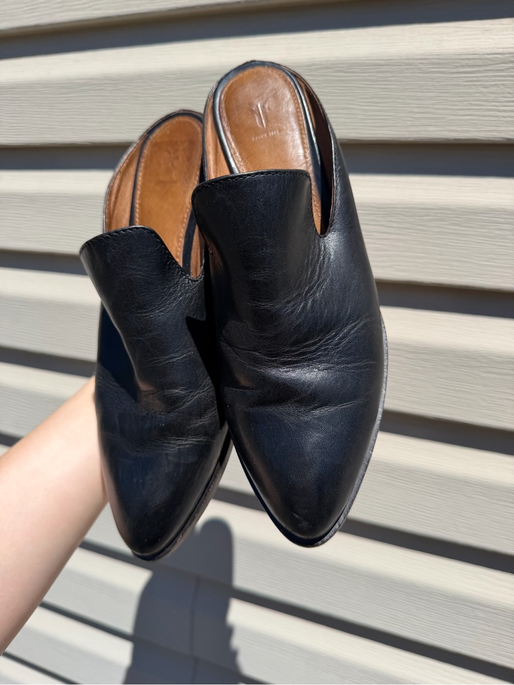 FRYE Black Leather Slip-On Mules